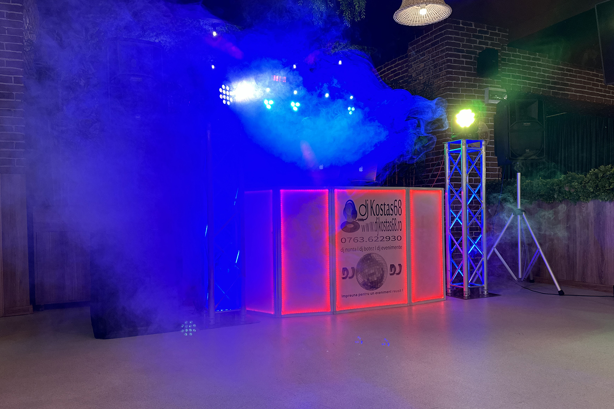 Imagine cu show-ul de percuție la eveniment